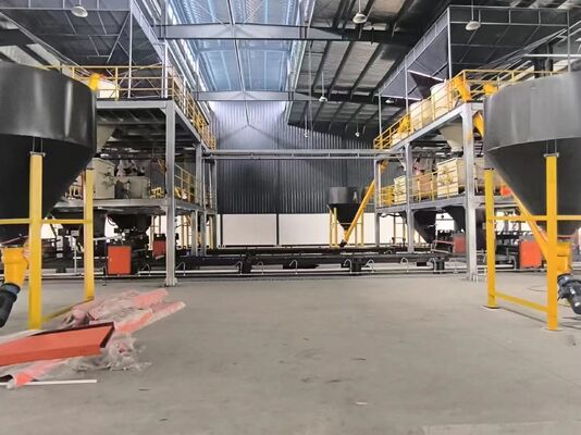 Macchine per la formazione di pannelli murali che offrono la linea di produzione di cartoni di rivestimento per piastrelle isolanti XPS