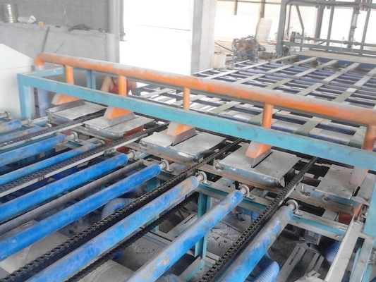 Macchina per la fabbricazione di piastrelle da tetto a onde a colori di paglia per materie prime Mgo / Mgcl / fibra di vetro