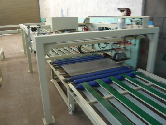 Tecnologia di estrusione a doppio rullo Macchine per la fabbricazione di porte, presse per pannelli di ossido di magnesio