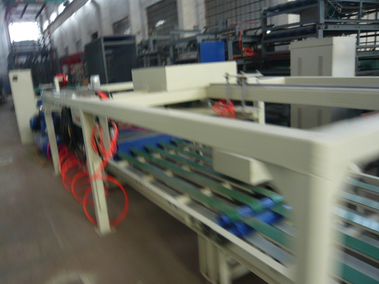 Macchine per la fabbricazione di porte in fibra di cemento con tecnologia di estrusione a doppio rullo