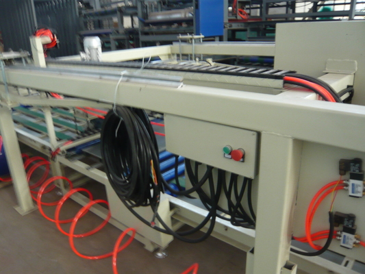 Macchine per la fabbricazione di porte in acciaio ad alta efficienza energetica con texture di 1,5 * 18 m