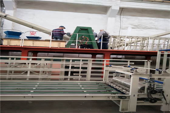 Materia prima Mgo Macchina per la fabbricazione di piastrelle per tetto, Macchina per la fabbricazione di lamiere per tetto