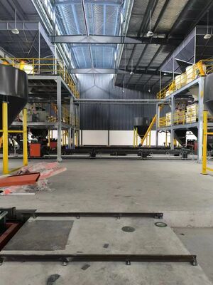 Macchina per la formazione di pannelli di parete dotata di linea di produzione di cartoni di rivestimento per piastrelle isolanti XPS