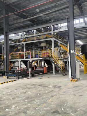 Macchina per pannelli di paglia con umidità della materia prima 8-12% e larghezza del prodotto in uscita 600-2000mm per una temperatura di esercizio ottimale di 20-80 °C