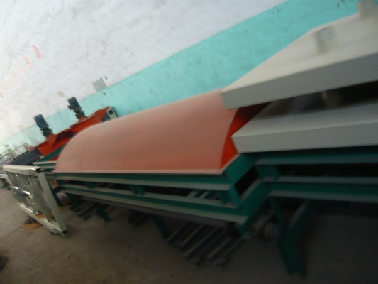 La capacità più grande a macchina di fabbricazione materiale 1500 di fibra di vetro di magnesio della formazione del foglio automatica completa dell'ossido riveste